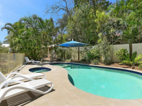 Гостиница Chez Noosa Resort Motel  Саншайн Бич